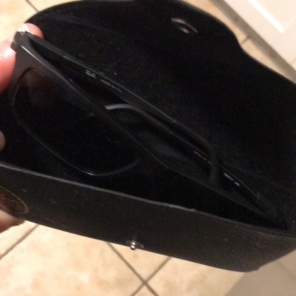 USED Ray Ban 4214 - Picture 14 of 15